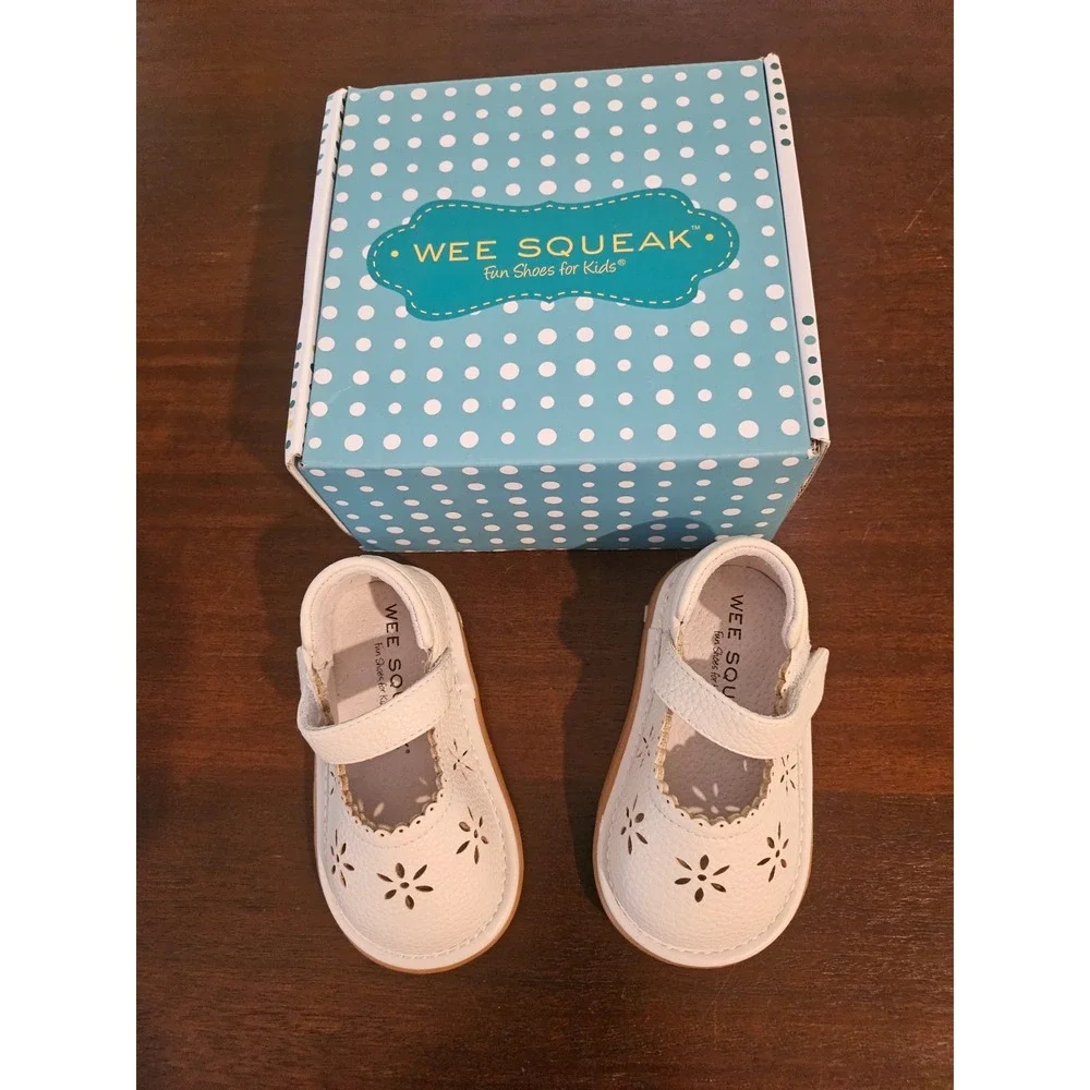 Wee Squeak Ellie White Shoe Size 5/21 NEW In Original Box